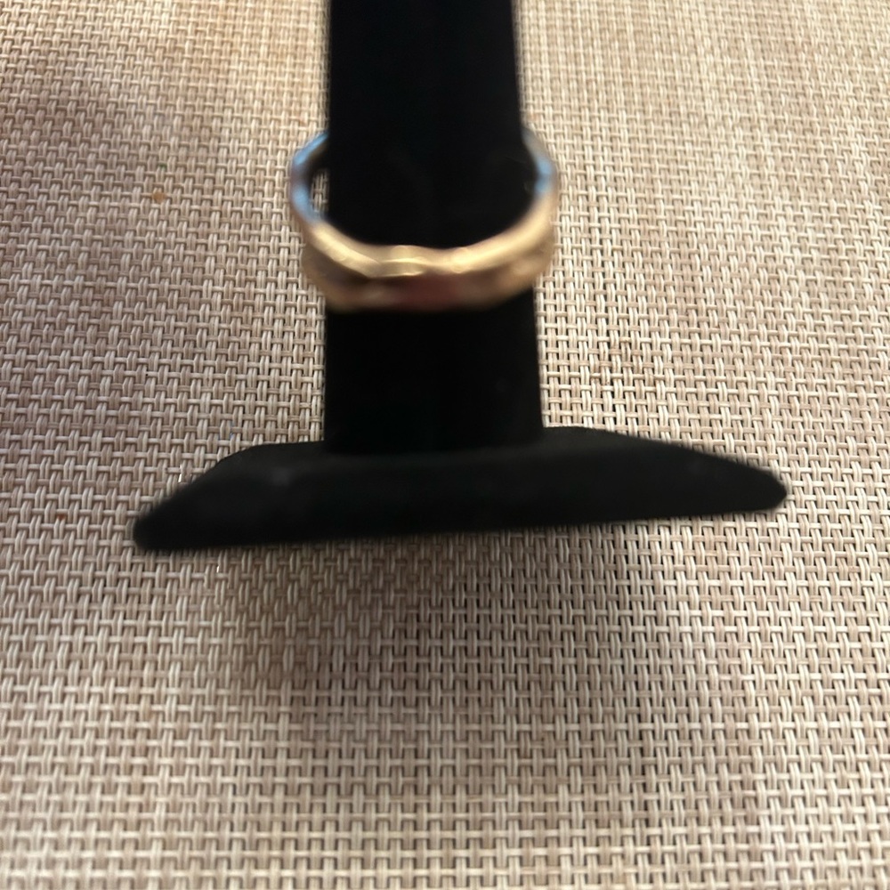 Source Unknown Gold Ring with Deep Blue Stone - Picture 5 of 5
